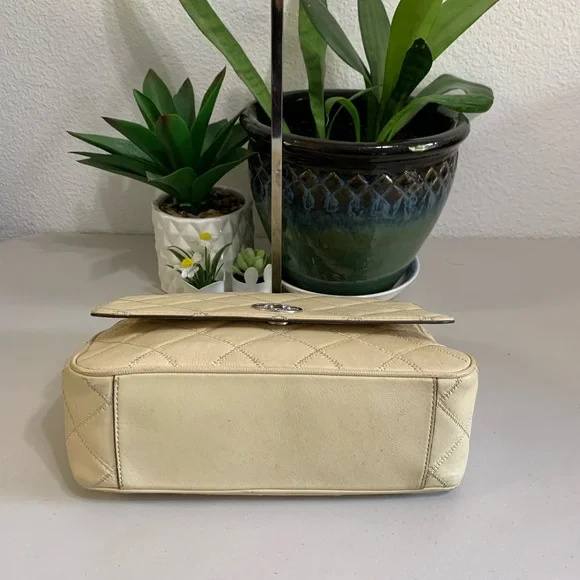 Tory Burch Cream Quilted Chain Bag - Picture 6 of 12